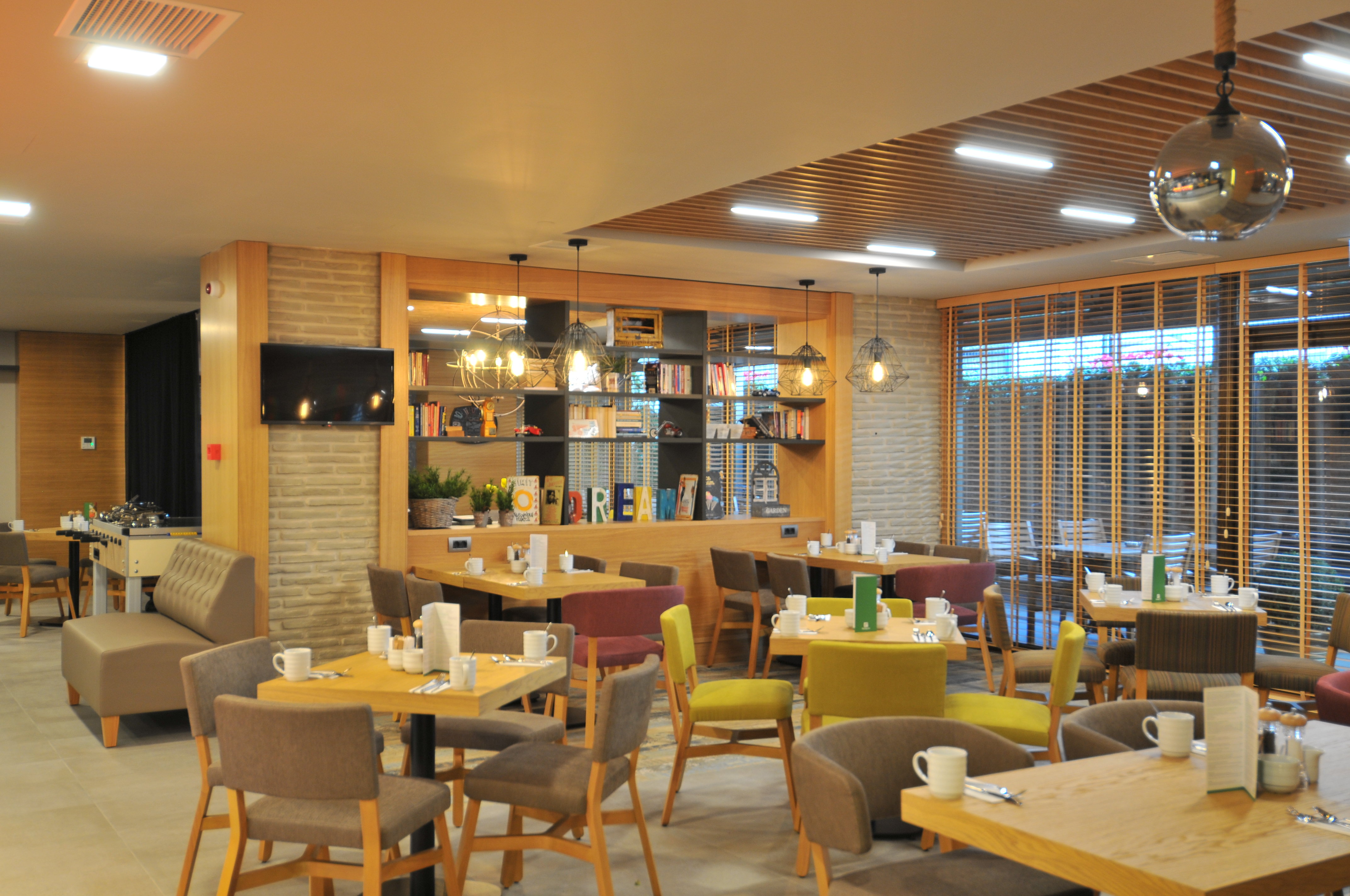 HOLIDAY INN ISTANBUL - KADIKOY 69/78