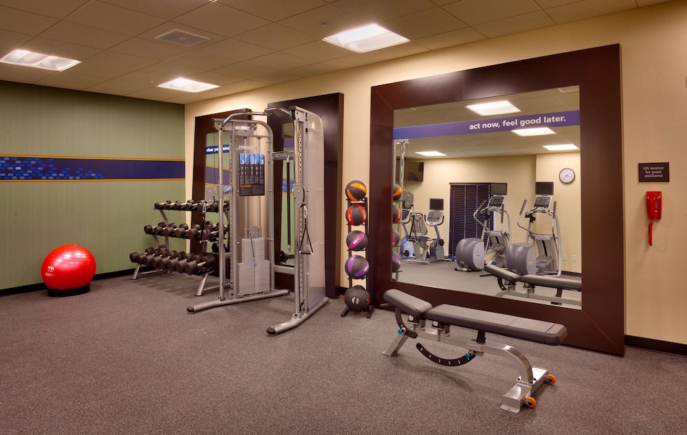 Hampton Inn Omaha/West Dodge Road (Old Mill) 19/50