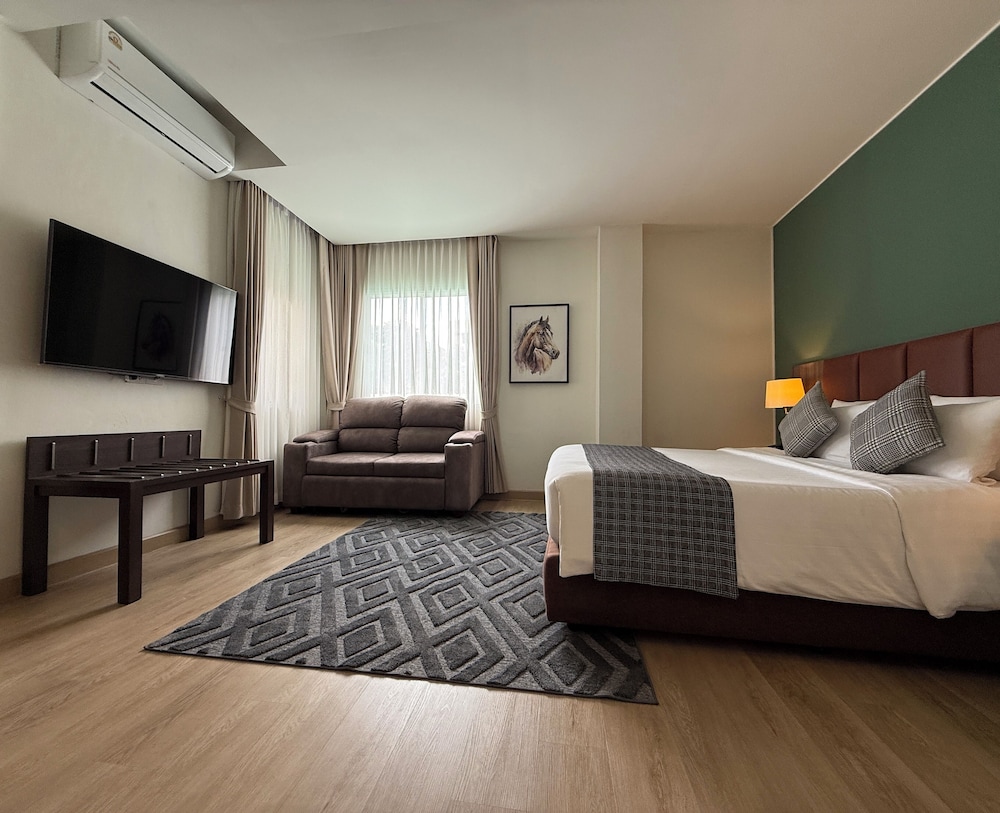 Premier King Room