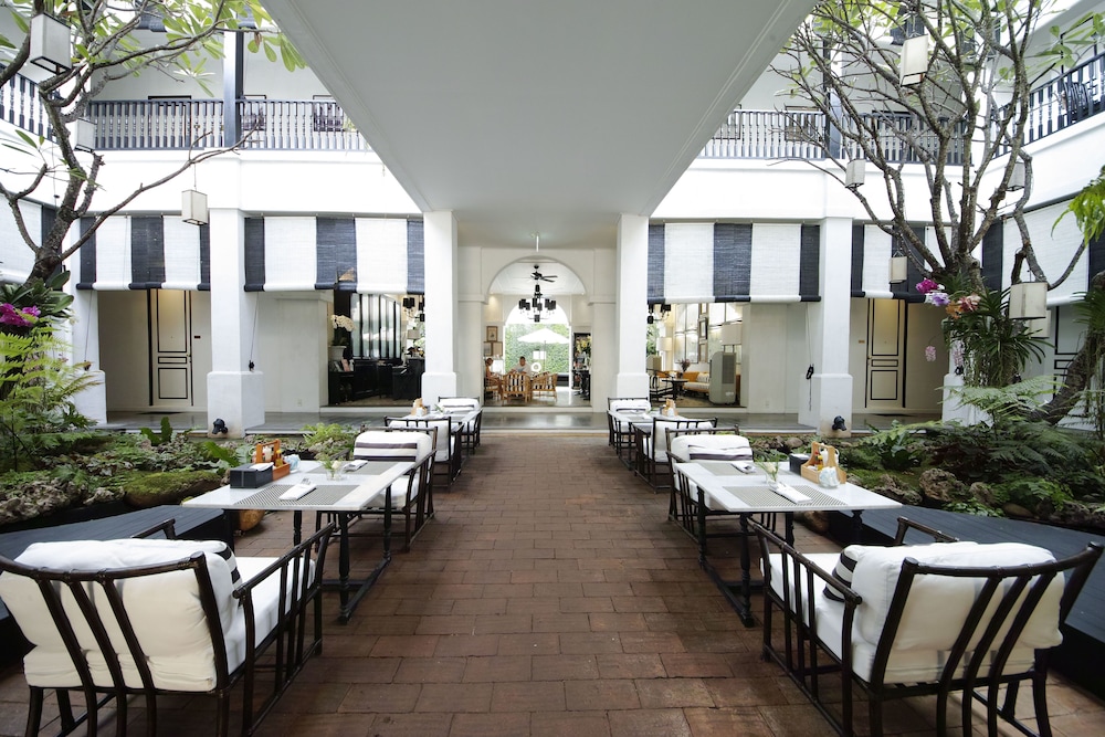 99 The Heritage Hotel 46/63
