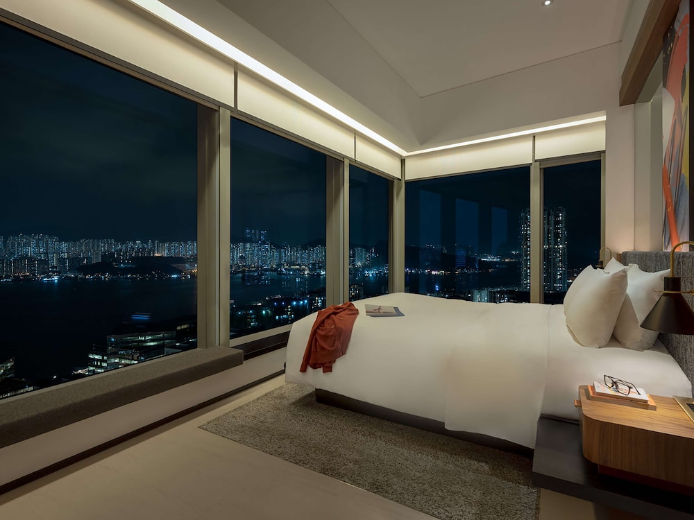 East Hong Kong Hotel 18/64