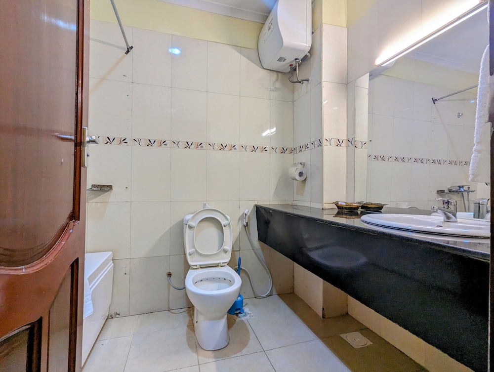 Mvuli Hotel 64/64