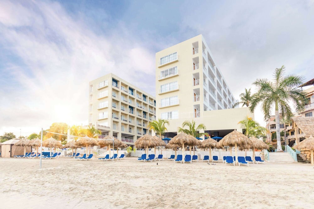 Decameron La Marina Guayabitos Ramada All Inclusive Resort 36/50