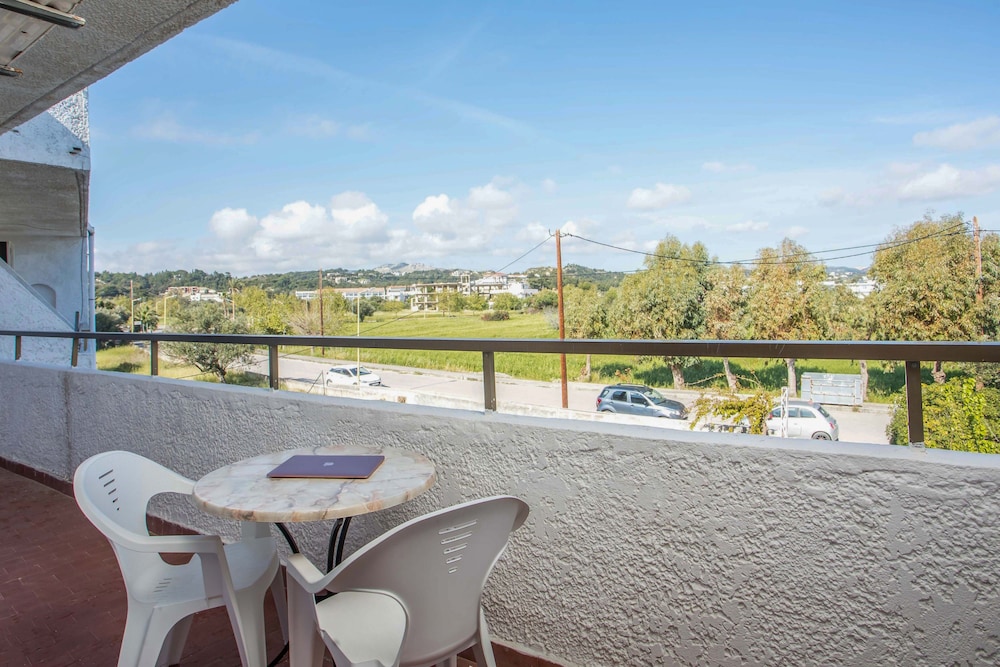 Nikos BnB Rooms 38/50