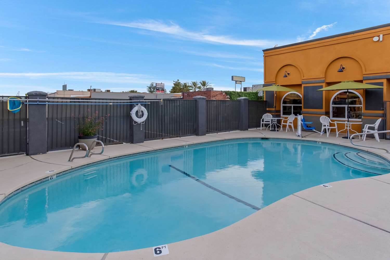 Quality Inn Redding Near I-5 38/51