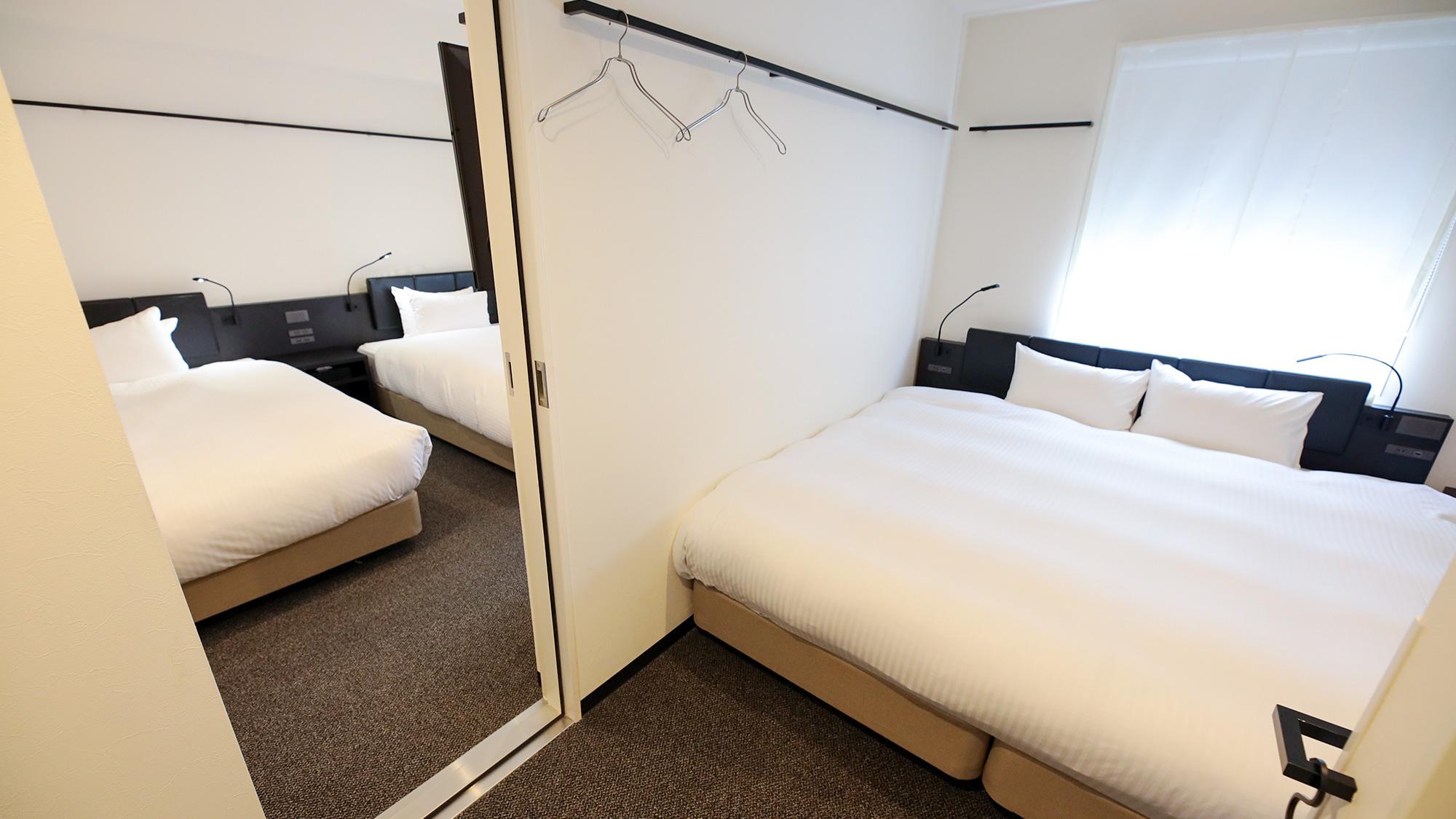 Connecting, Triple, Twin Beds