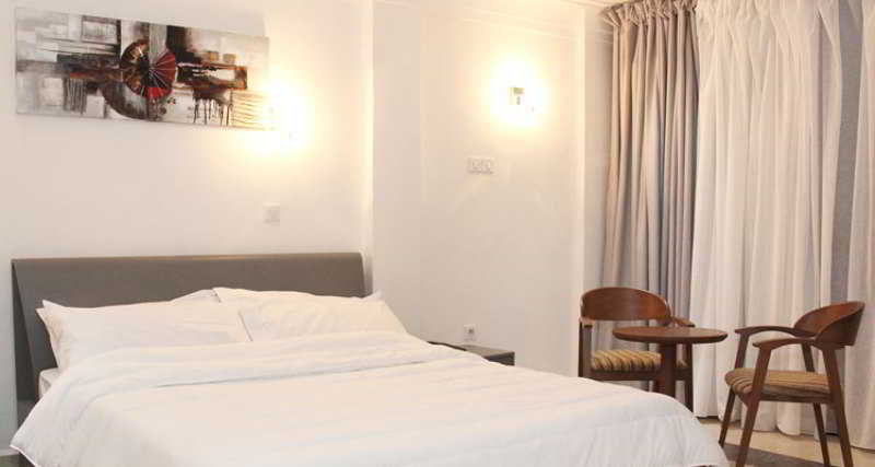 MEDINA HOTEL 6/12