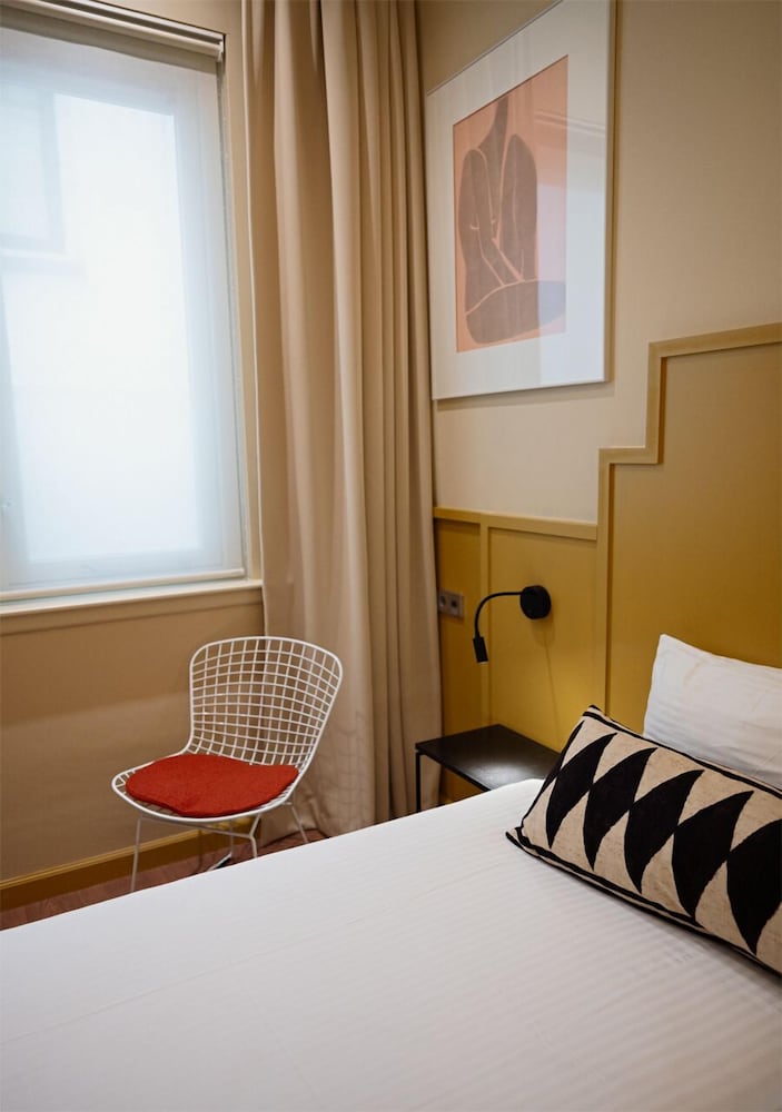 The Times Hotel 8/62