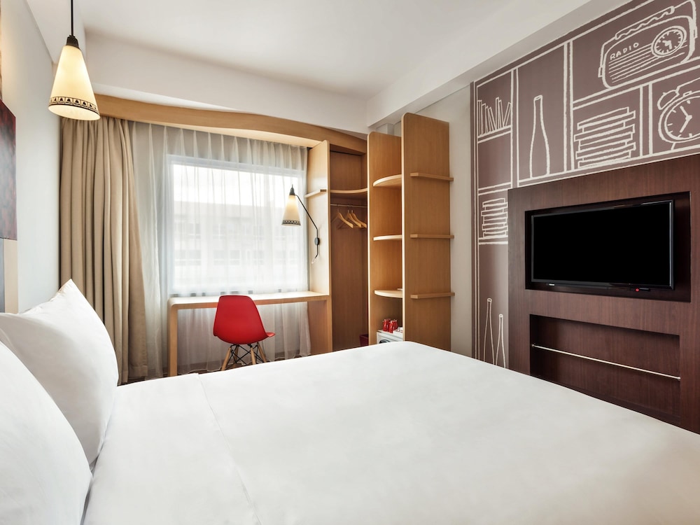 IBIS YOGYAKARTA ADI SUCIPTO 21/54