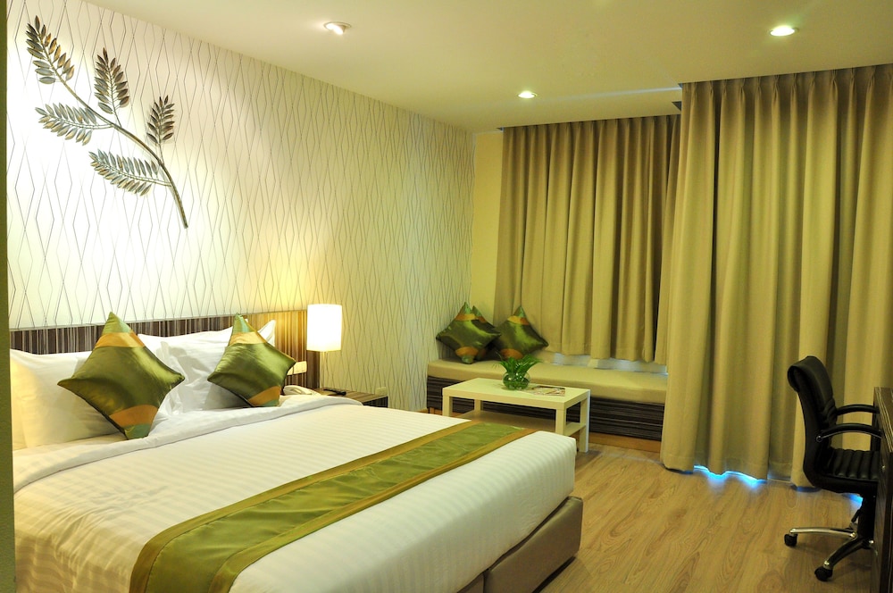 Tamarind Garden Hotel 23/55
