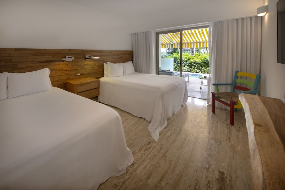 Vibe, 2 Queen Beds, Ocean View
