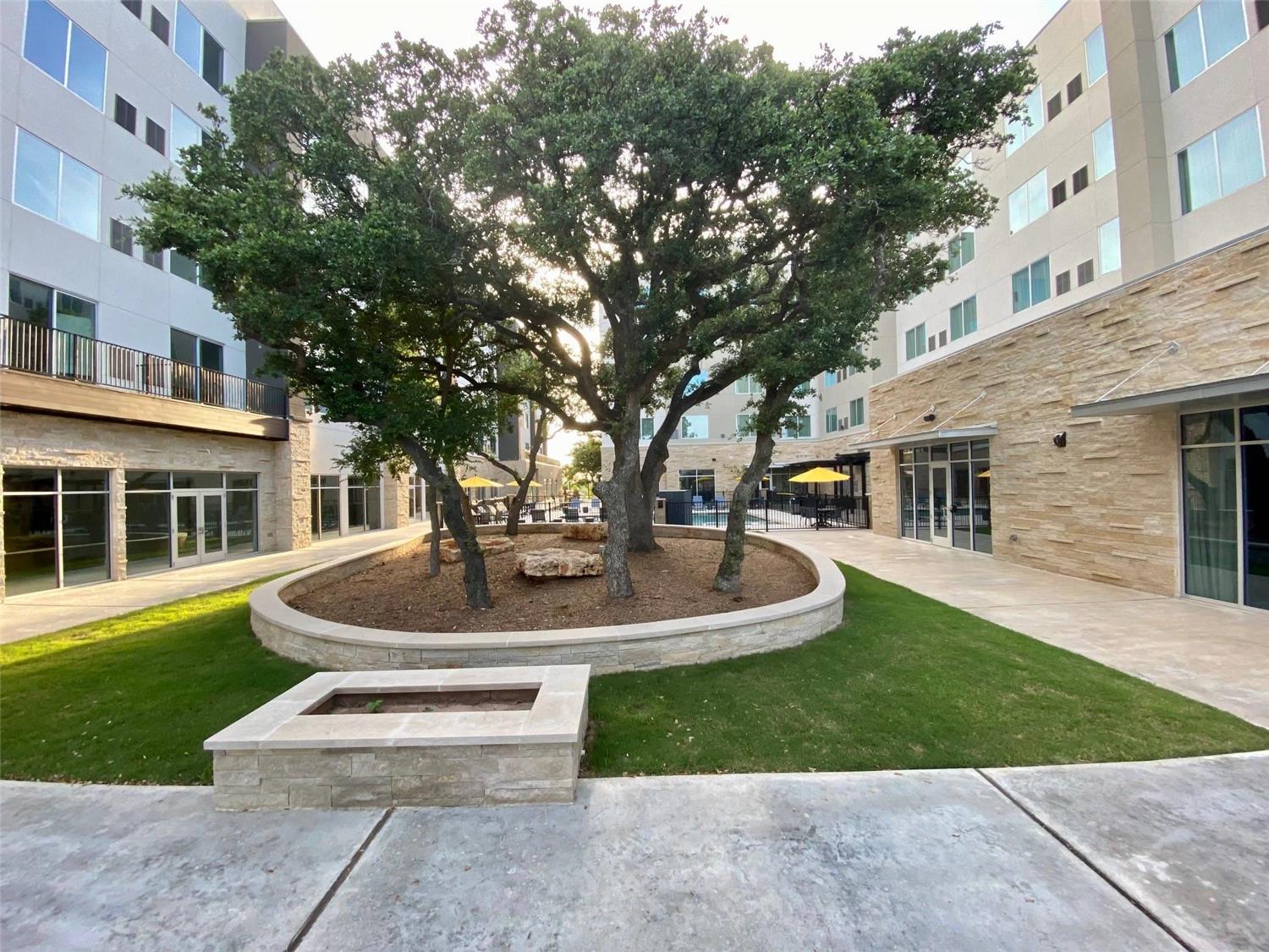 Cambria Hotel Austin Uptown near the Domain 16/17
