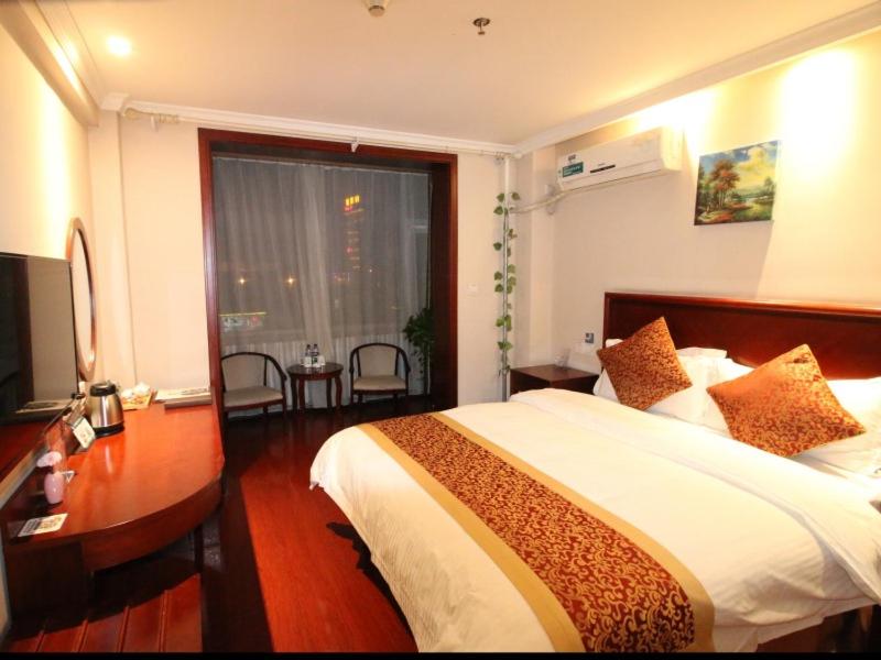 GreenTree Inn ChangZhi Bus Passenger Station XiHuan Road Business Hotel 1/17