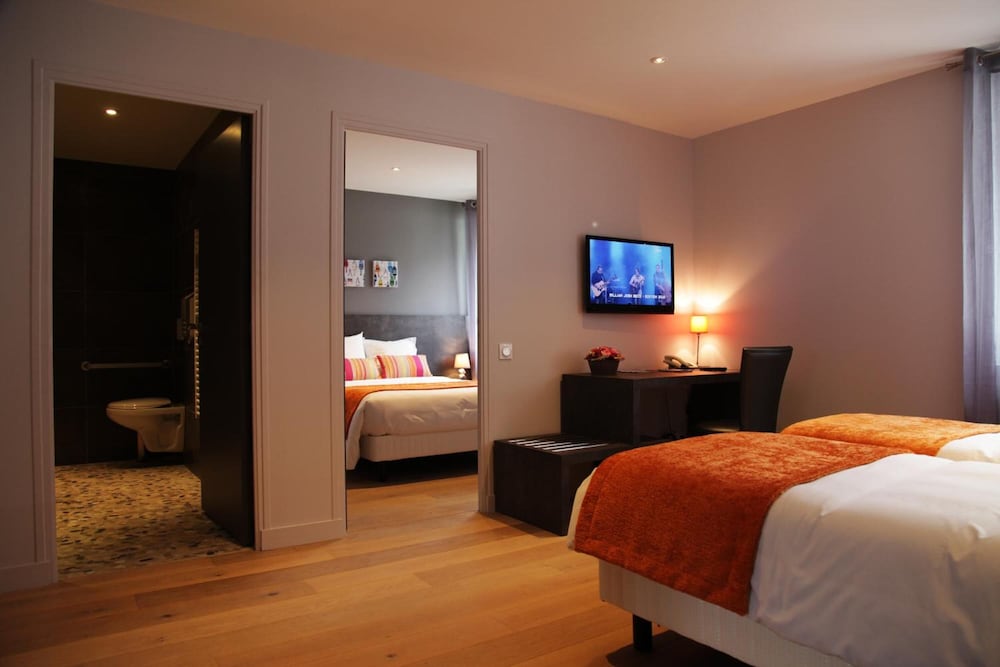 COZY HOTEL 14/40