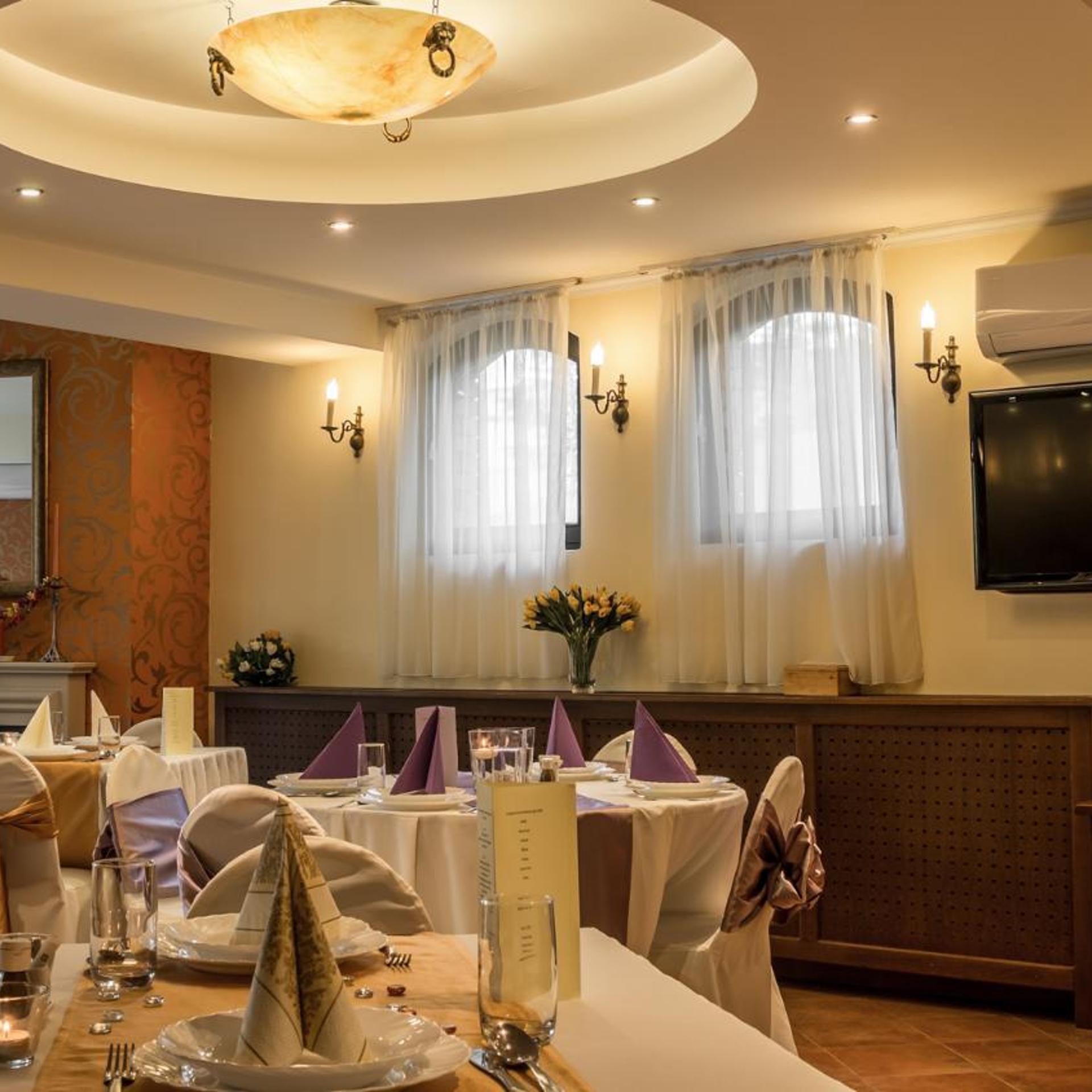 Bobbio Hotel 46/55