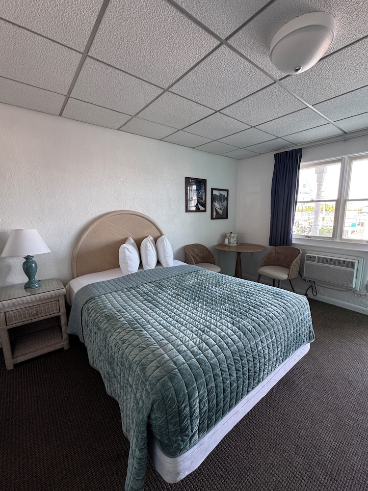 Jetty Motel 10/47