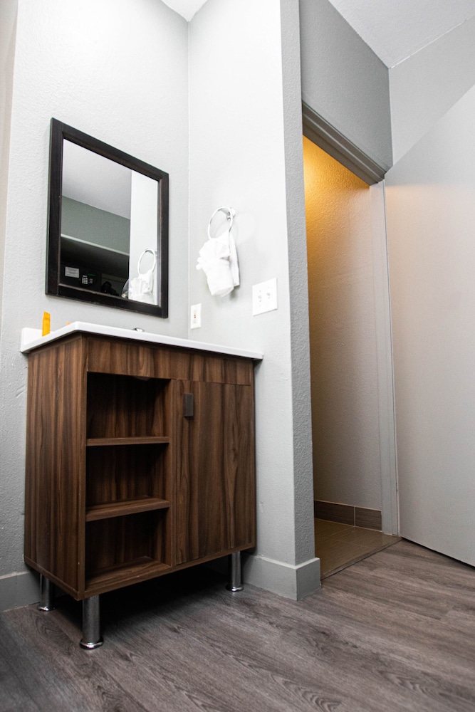 Urban Boutique Hotel 20/82