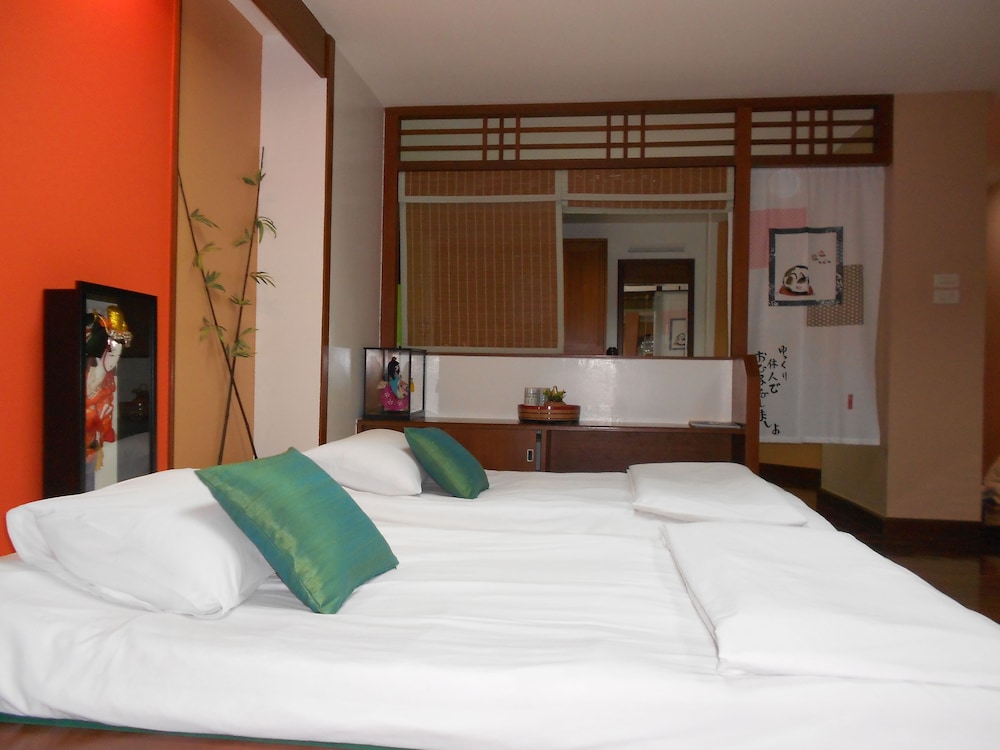 B S Court Boutique Residence 10/59