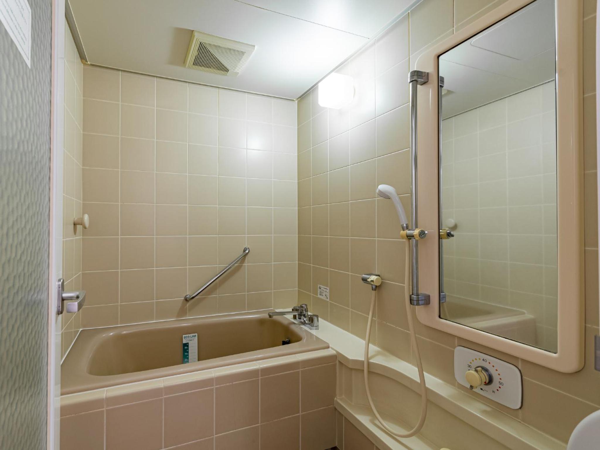 غرفة بسريرين منفصلين للمدخنين، Apa Hotel Resort Sapporo 2/2