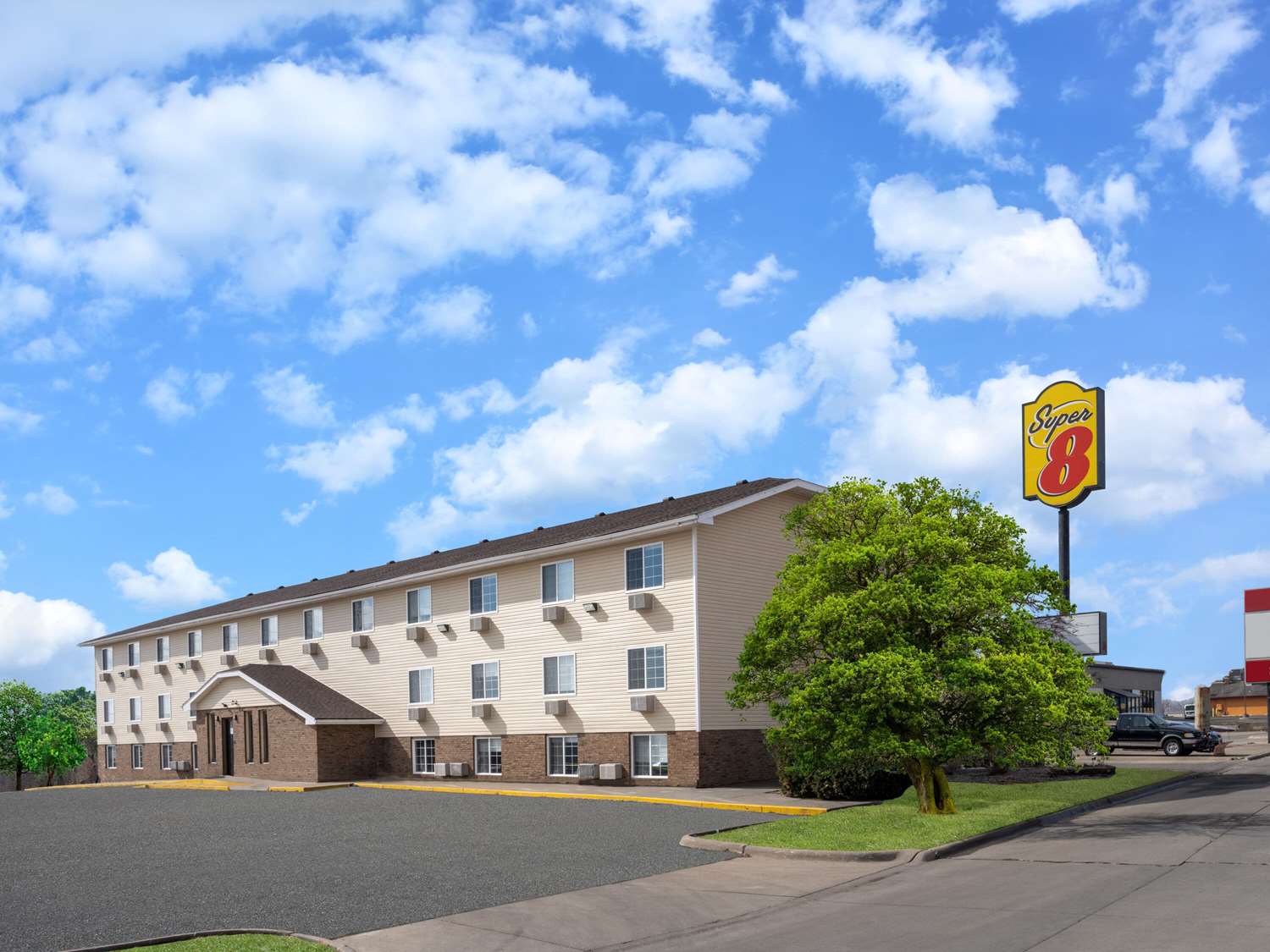 Super 8 By Wyndham Clinton 24/27