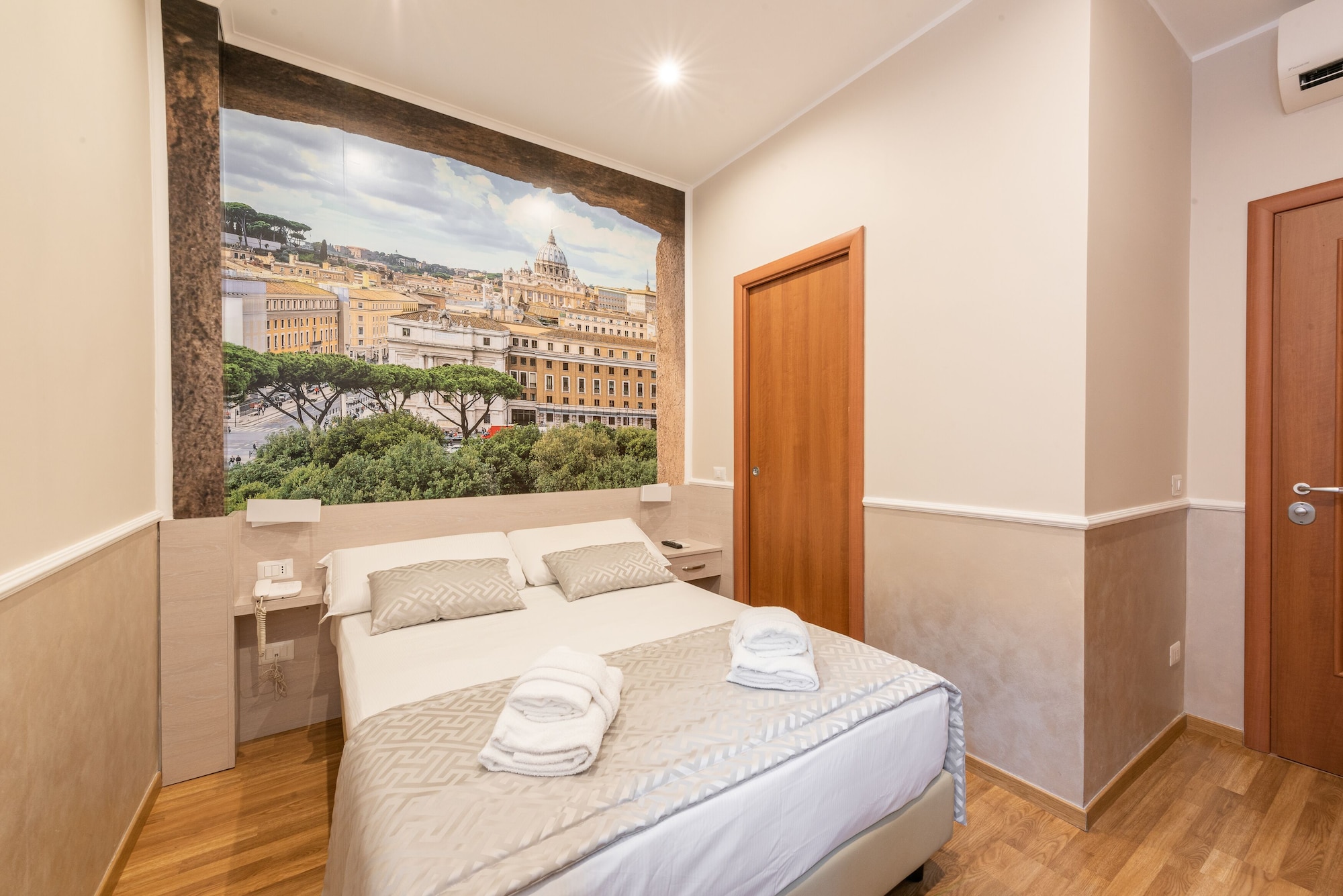 ECONOMY, DOUBLE BED