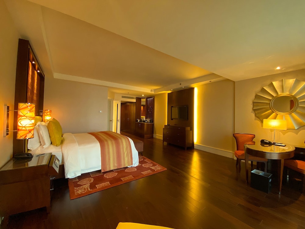 THE RITZ-CARLTON, BANGALORE 10/43