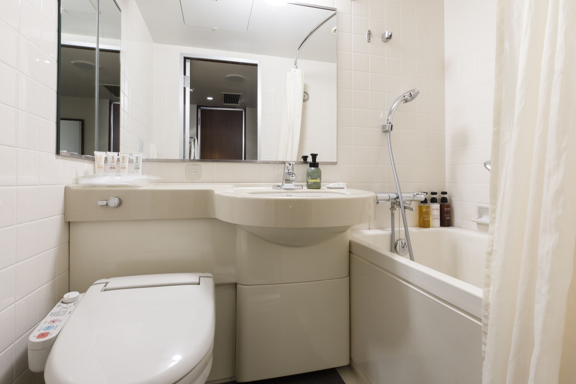 غرفة قياسية بسرير مزدوج، Holiday Inn ANA Kanazawa Sky 8/8