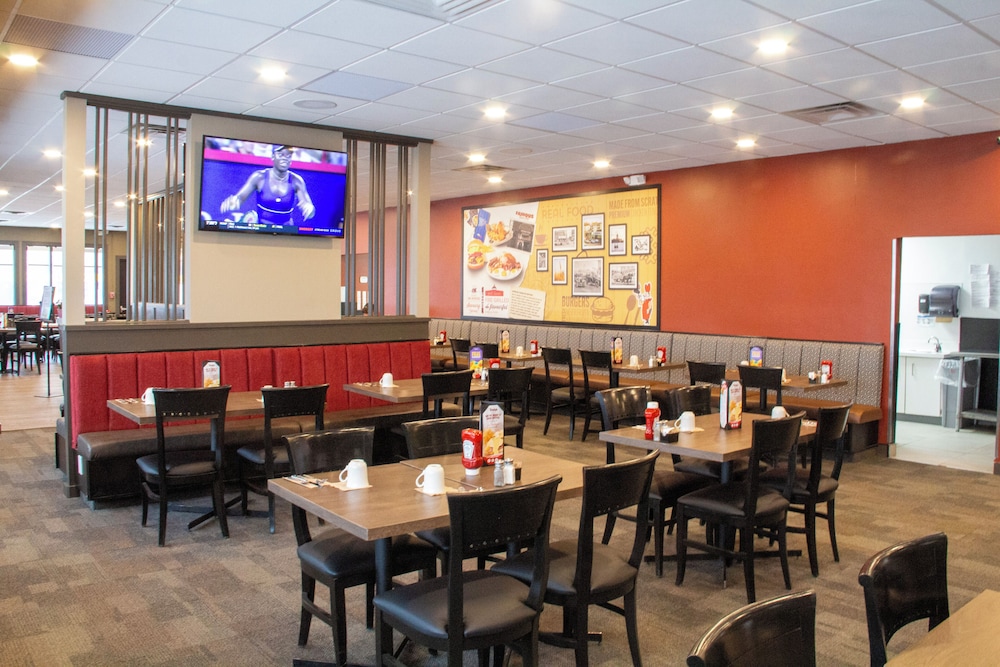 Travelodge by Wyndham Regina 43/65