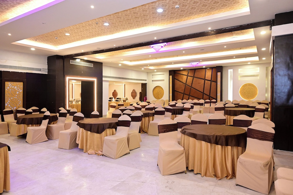 JAGRATI LORDS INN JAIPUR 34/50