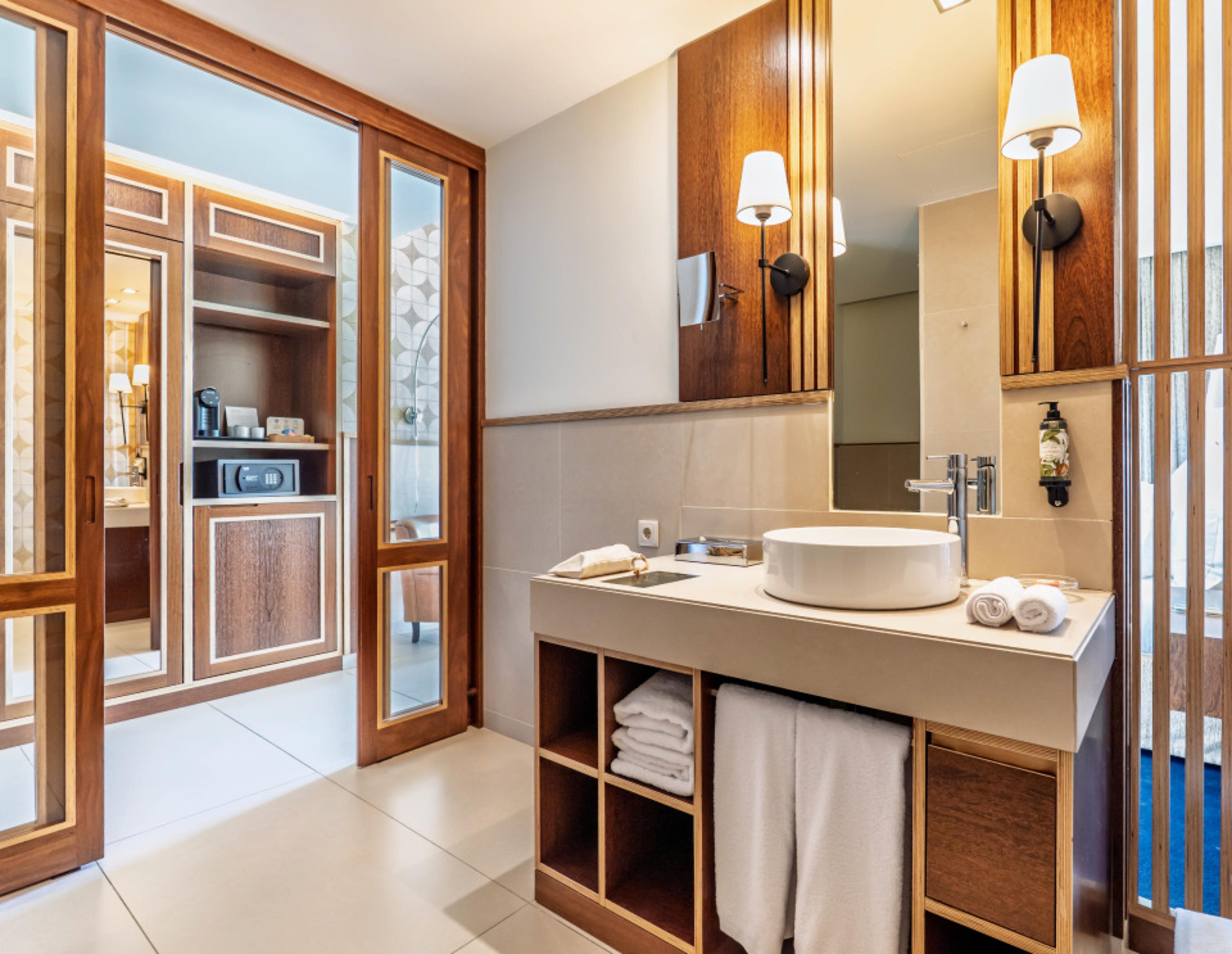 Prestige, Double Bed, Balcony