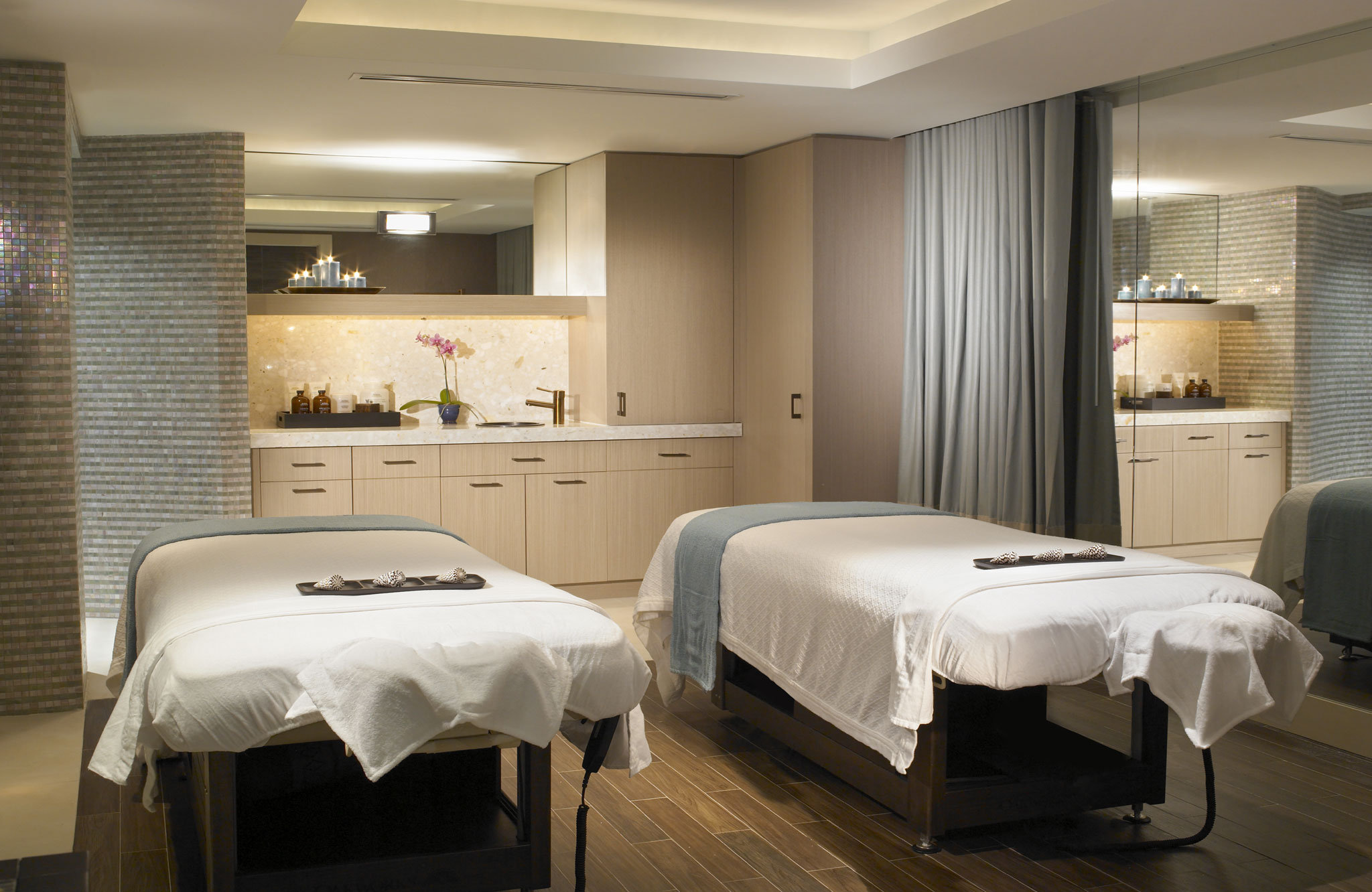 The Palms Hotel and Spa 14/50