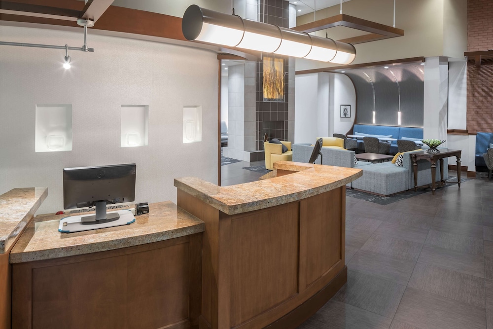 Hyatt Place Jacksonville Airport 40/45