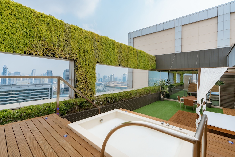 Pathumwan Princess Hotel 24/58