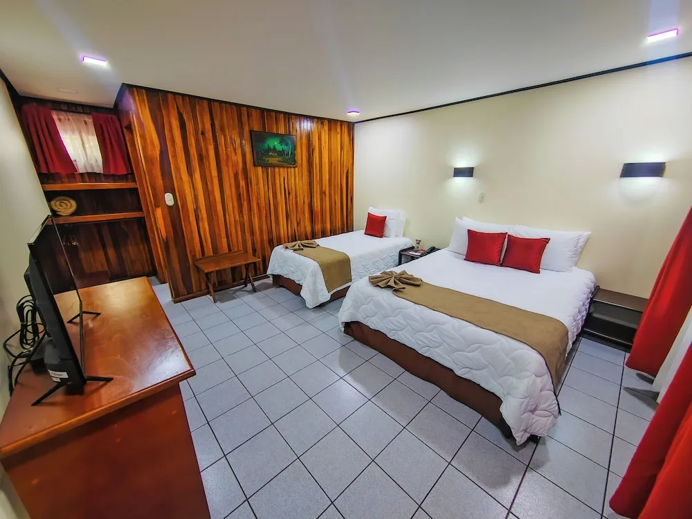 Monteverde Country Lodge 12/72