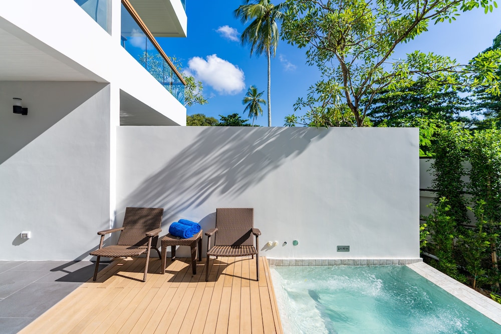 Bella Nara Phuket Naiyang Beach 24/50