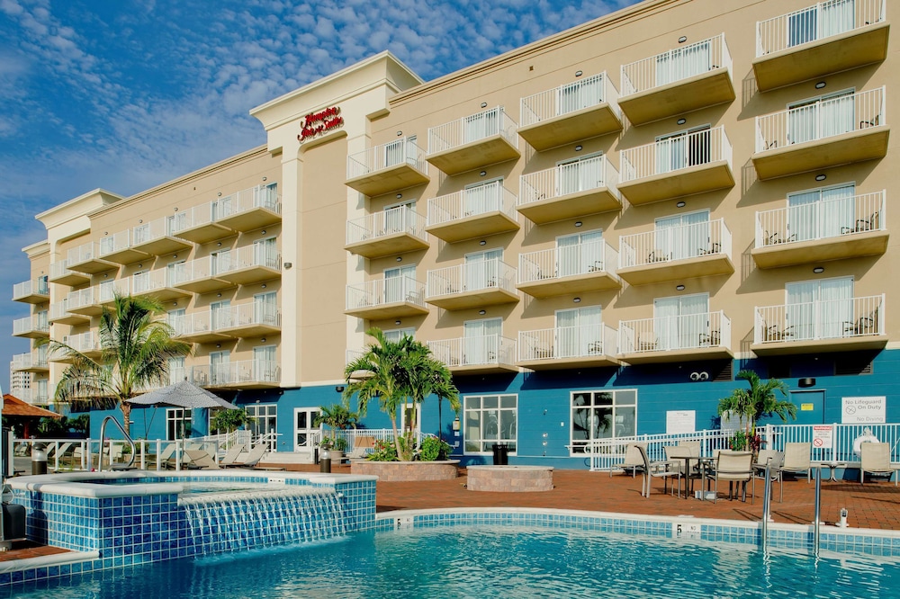 Hampton Inn And Suites Ocean City Bayfront Convention Center photo3