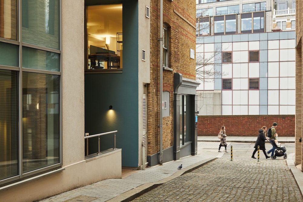 Blueprint Living 66 Turnmill Street 35/46
