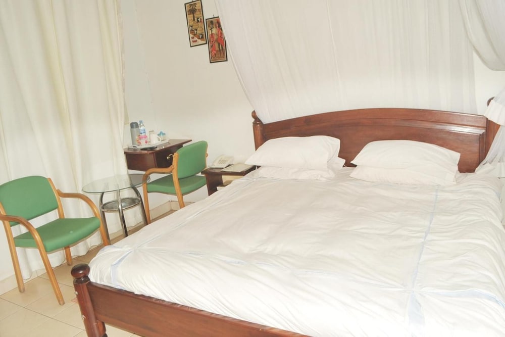 New Scroll Inn Hotel 17/50