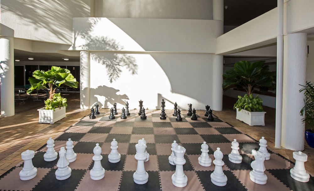 Shangri La the Marina Cairns 37/74