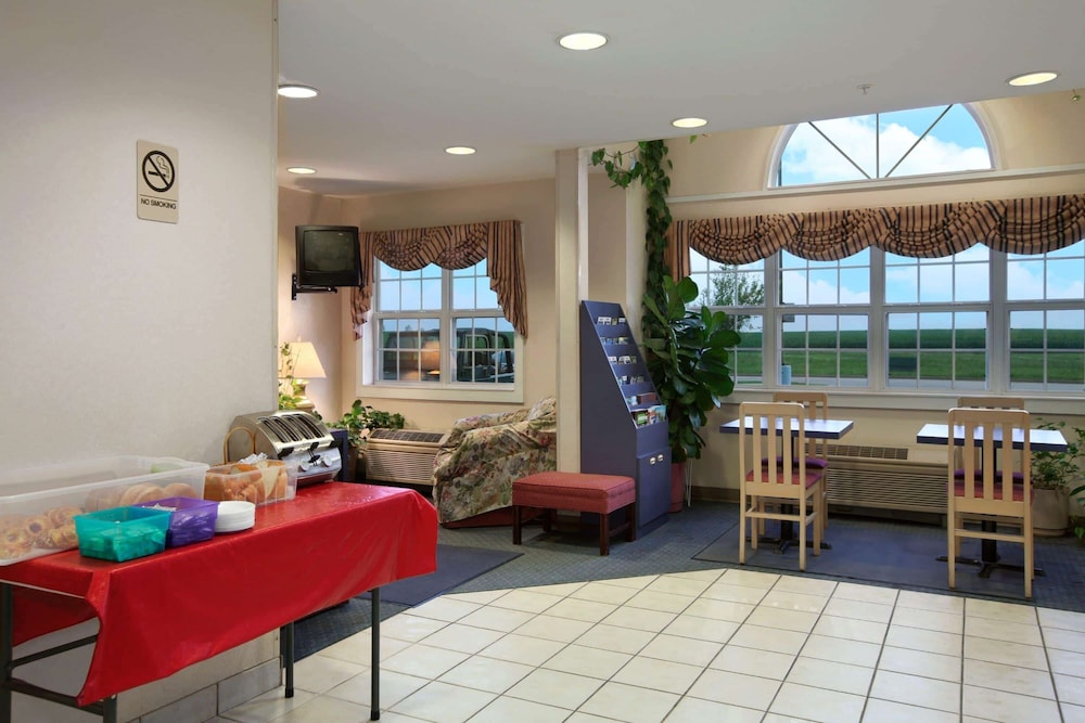 Microtel Inn Suites By Wyndham Champaign 47/68