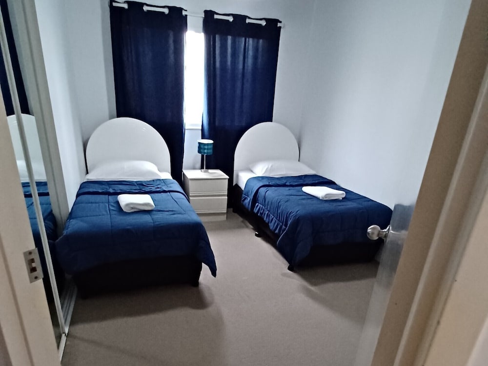 2 BEDROOMS, BUDGET, APARTMENT