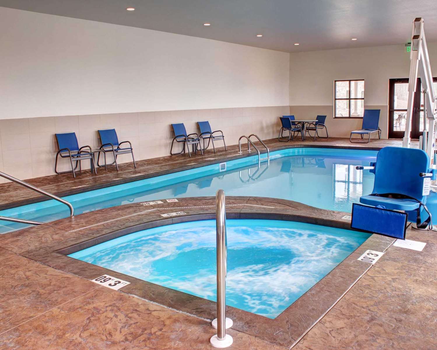Comfort Inn & Suites Caldwell 19/54