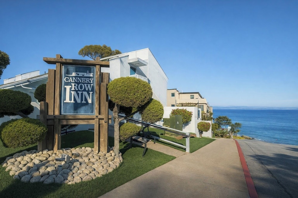Cannery Row Inn 63/69