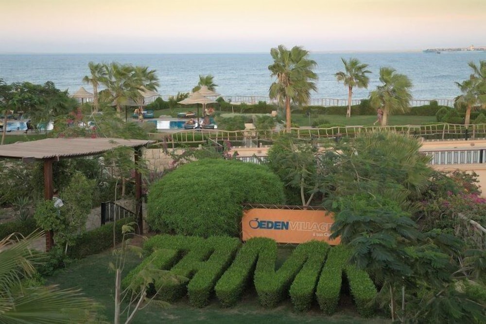 Tamra Beach Resort 23/28