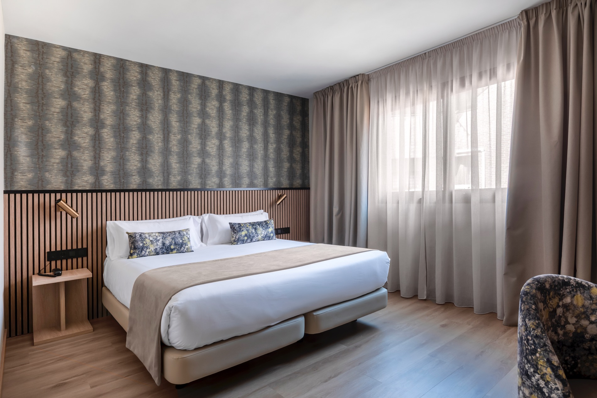 Standard, Double or Twin Bed