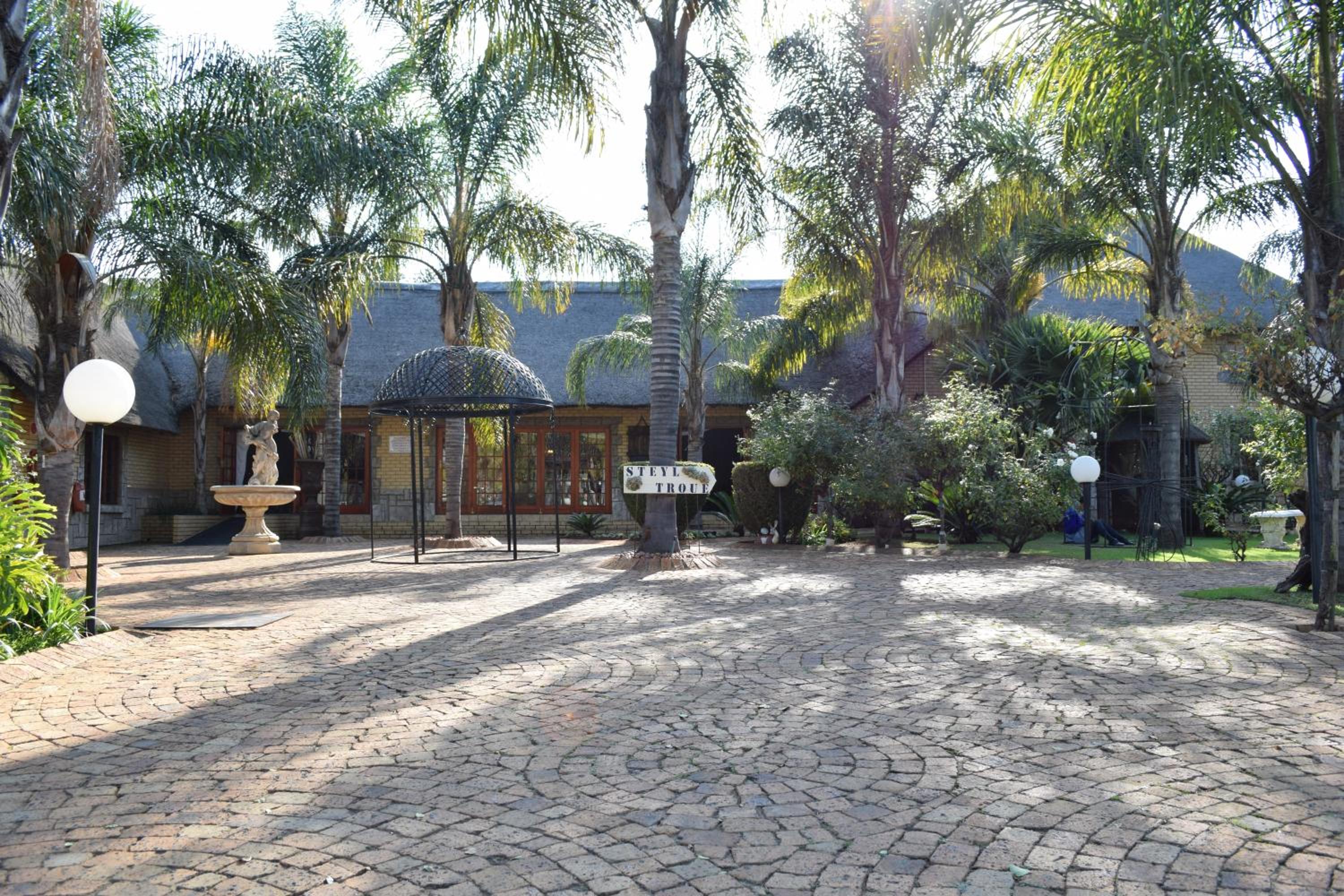 Thabong Bed & Breakfast 12/18