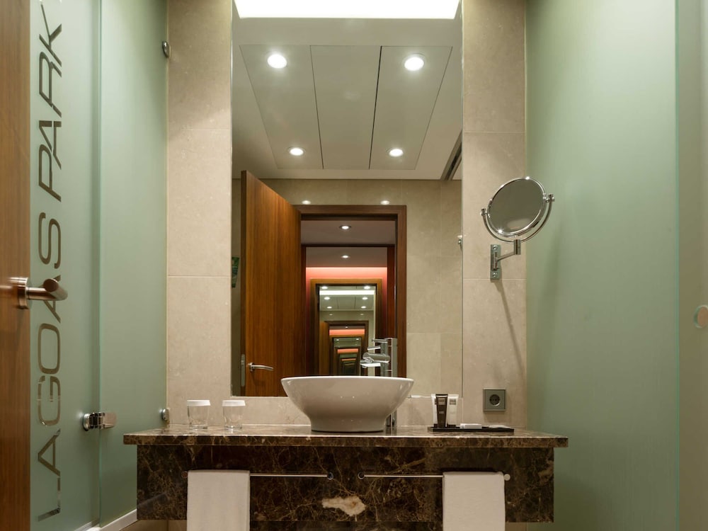 Lagoas Park Hotel 7/100