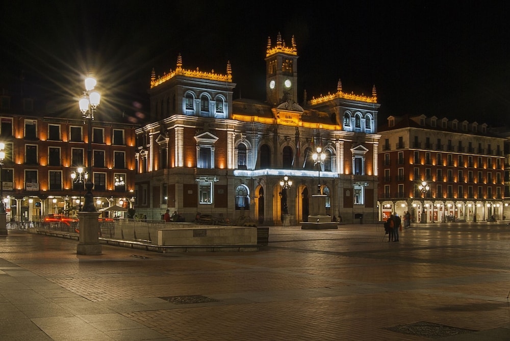 Nexus Valladolid Suites Hotel 40/44