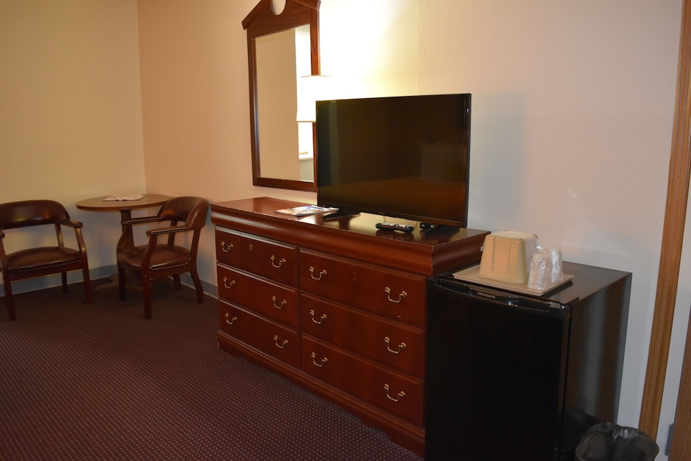 Howard Johnson by Wyndham Branson Theatre District 49/59