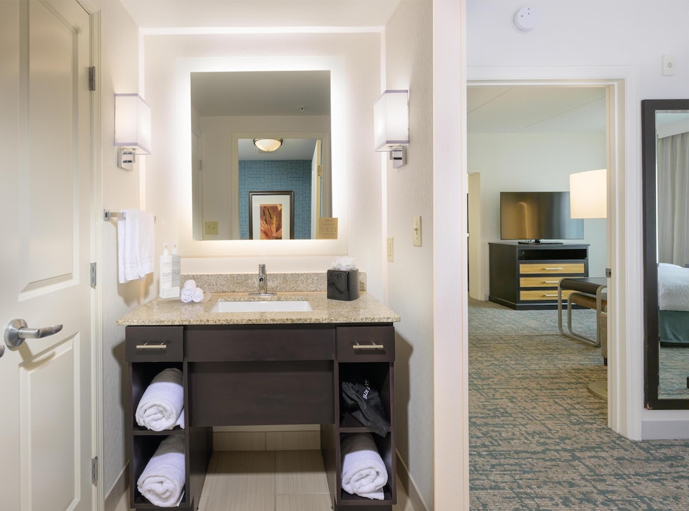 جناح بسرير كينج وسريرين كوين بغرفتي نوم، Homewood Suites Atlanta Airport North 6/6